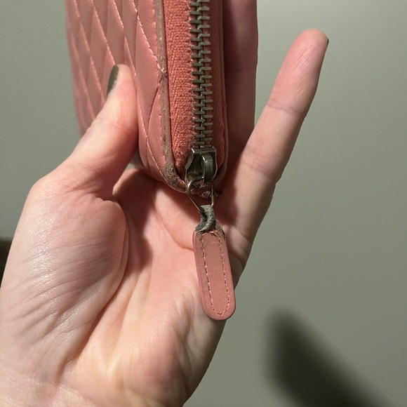 CHANEL Pink Quilted Zip Wallet - Picture 5 of 16